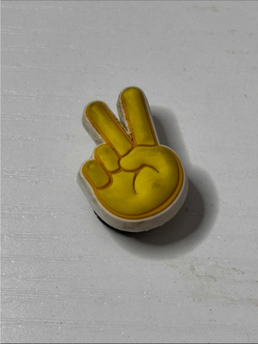 CROCS Yellow Peace Sign Hand Jibbitz Charm